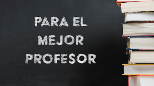 《蝙蝠和雷达》这篇课文的作者是谁？